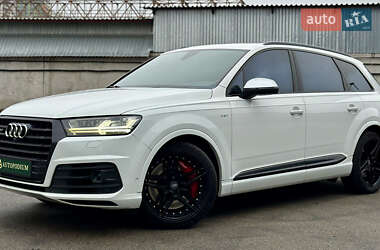 Позашляховик / Кросовер Audi SQ7 2017 в Києві