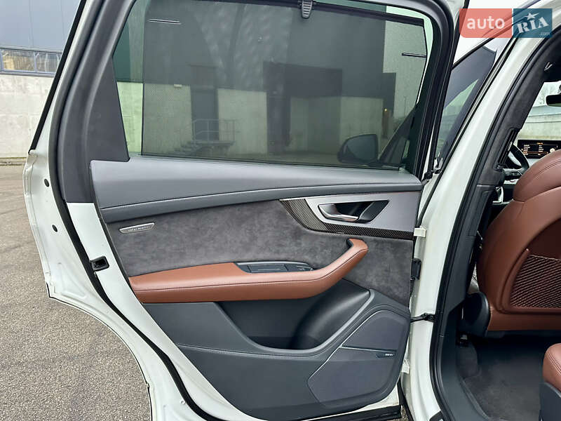 Внедорожник / Кроссовер Audi SQ7 2017 в Киеве фото 47 Внедорожник / Кроссовер Audi SQ7 2017 в Киеве