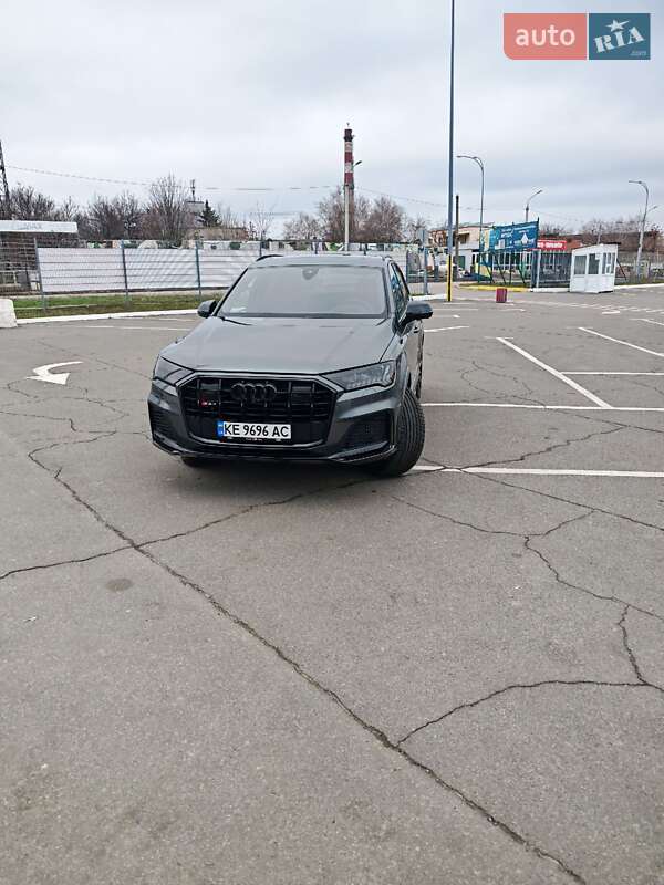 Позашляховик / Кросовер Audi SQ7 2020 в Дніпрі