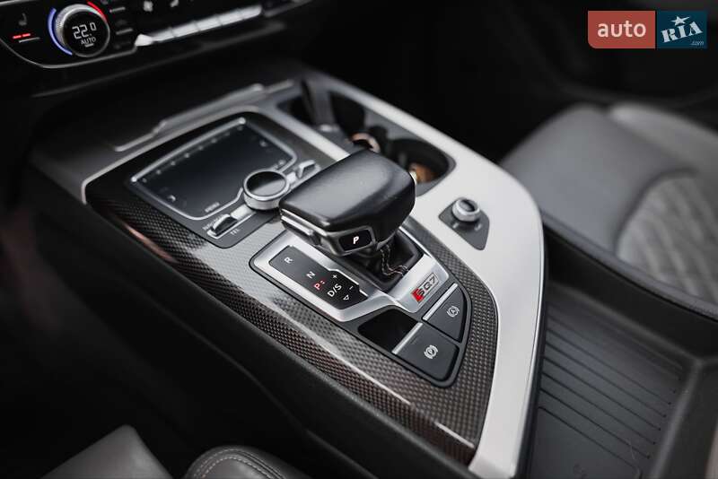 Внедорожник / Кроссовер Audi SQ7 2019 в Кривом Роге