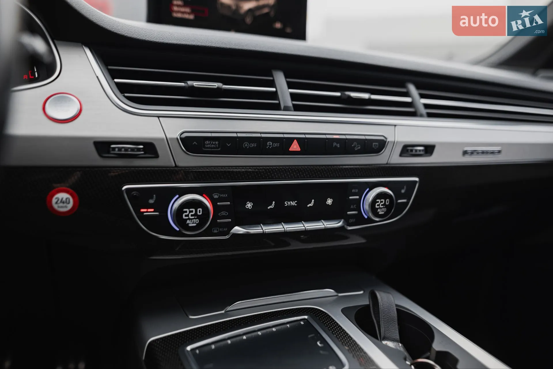 2019 Audi SQ7 - мініатюра 14