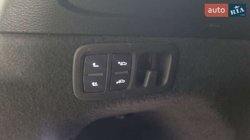 Позашляховик / Кросовер Audi SQ7 2020 в Чернівцях