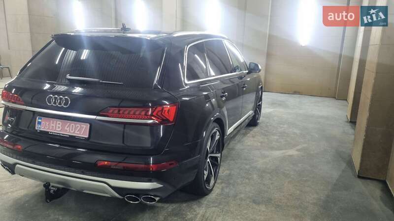 Позашляховик / Кросовер Audi SQ7 2020 в Чернівцях