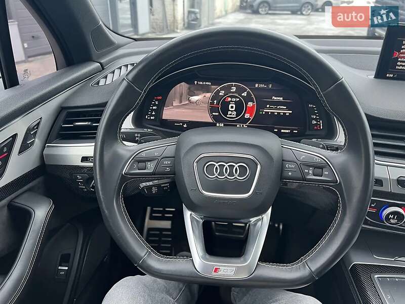 Позашляховик / Кросовер Audi SQ7 2017 в Вінниці