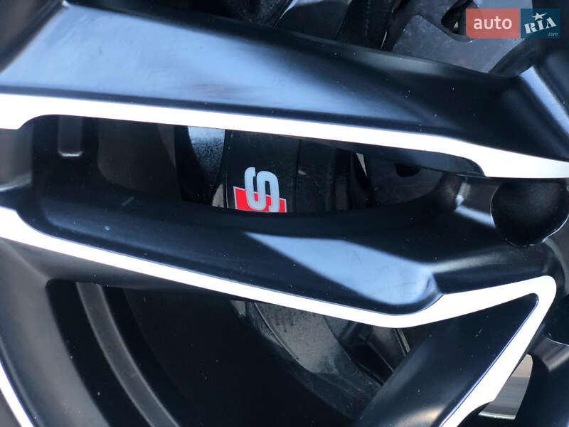 Внедорожник / Кроссовер Audi SQ7 2017 в Трускавце