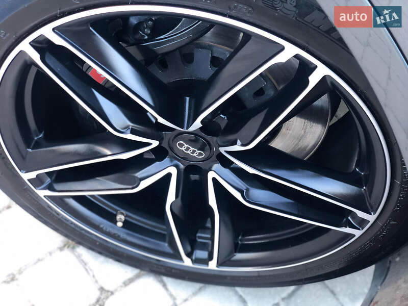 Внедорожник / Кроссовер Audi SQ7 2017 в Трускавце