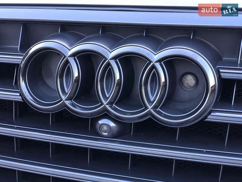 Внедорожник / Кроссовер Audi SQ7 2017 в Трускавце