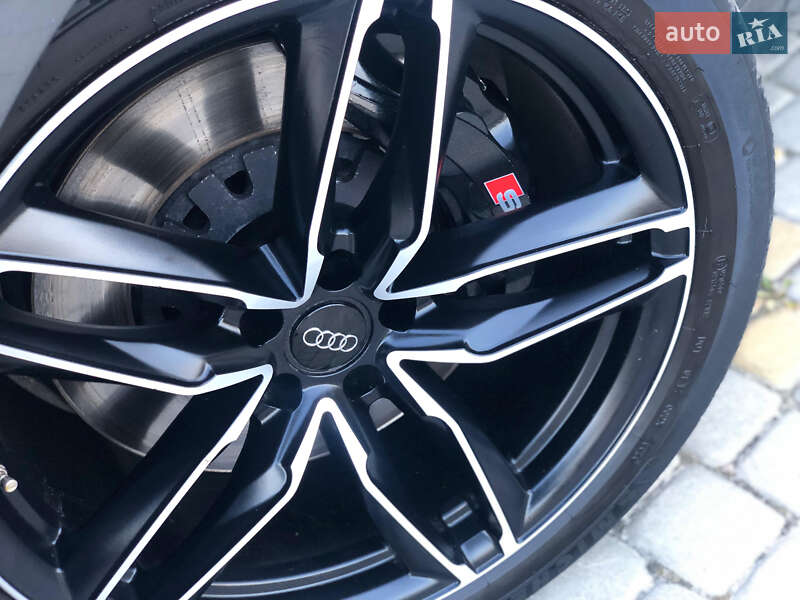 Внедорожник / Кроссовер Audi SQ7 2017 в Трускавце