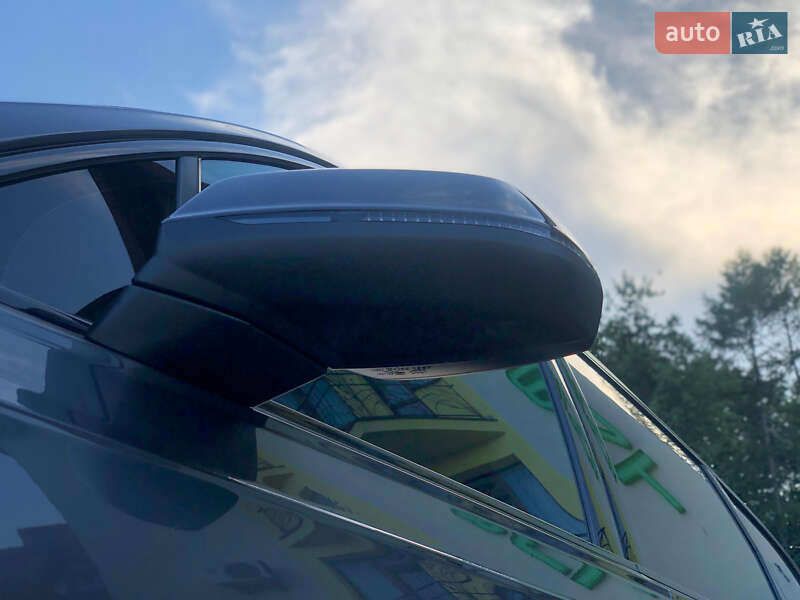 Внедорожник / Кроссовер Audi SQ7 2017 в Трускавце