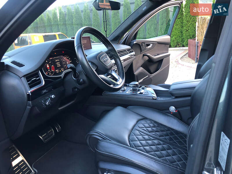 Внедорожник / Кроссовер Audi SQ7 2017 в Трускавце