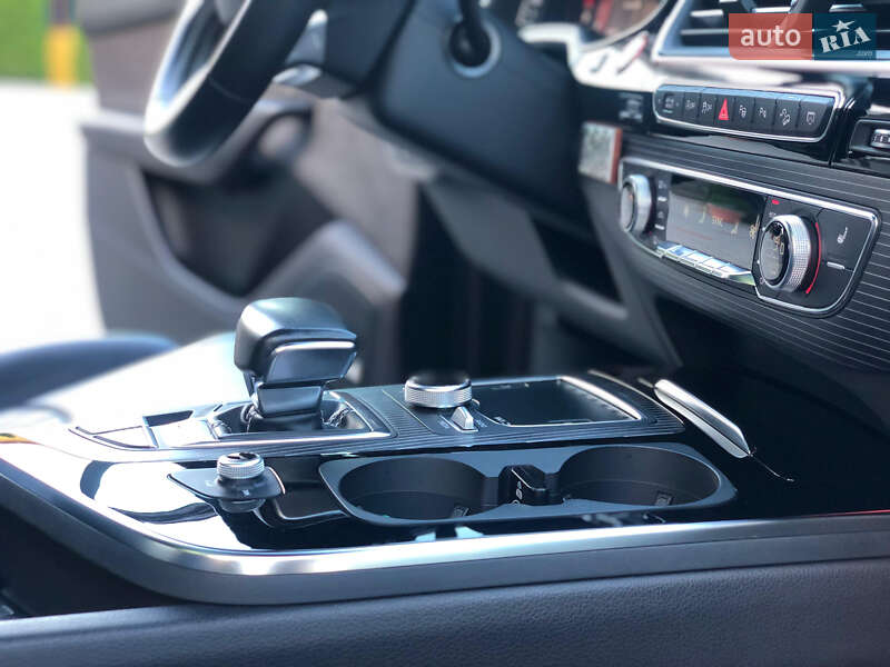 Внедорожник / Кроссовер Audi SQ7 2017 в Трускавце