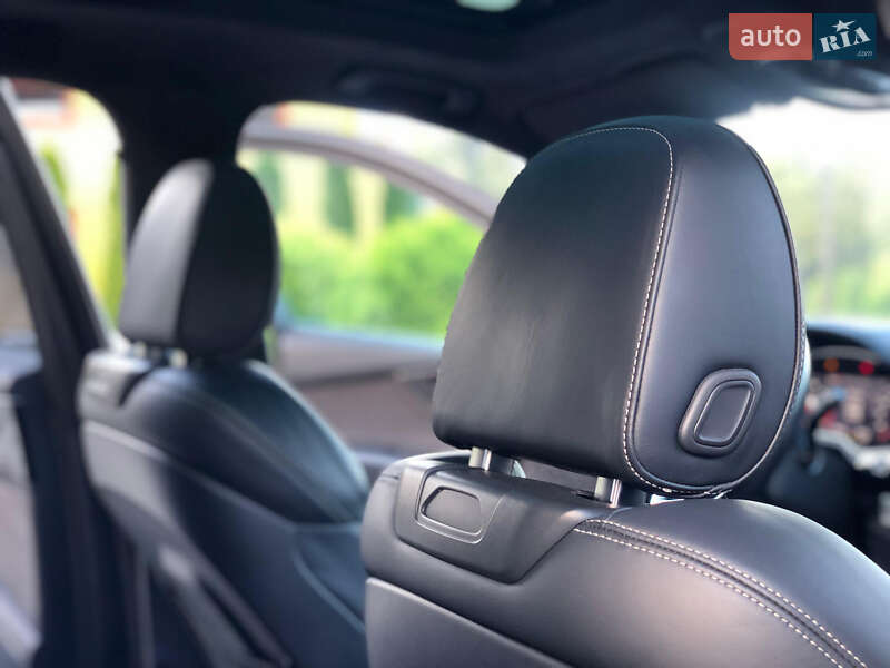 Внедорожник / Кроссовер Audi SQ7 2017 в Трускавце