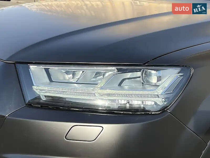 Позашляховик / Кросовер Audi SQ7 2017 в Києві