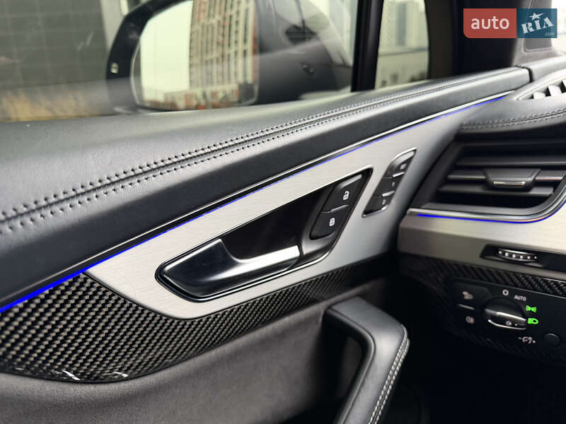 Внедорожник / Кроссовер Audi SQ7 2018 в Киеве фото 47 Внедорожник / Кроссовер Audi SQ7 2018 в Киеве