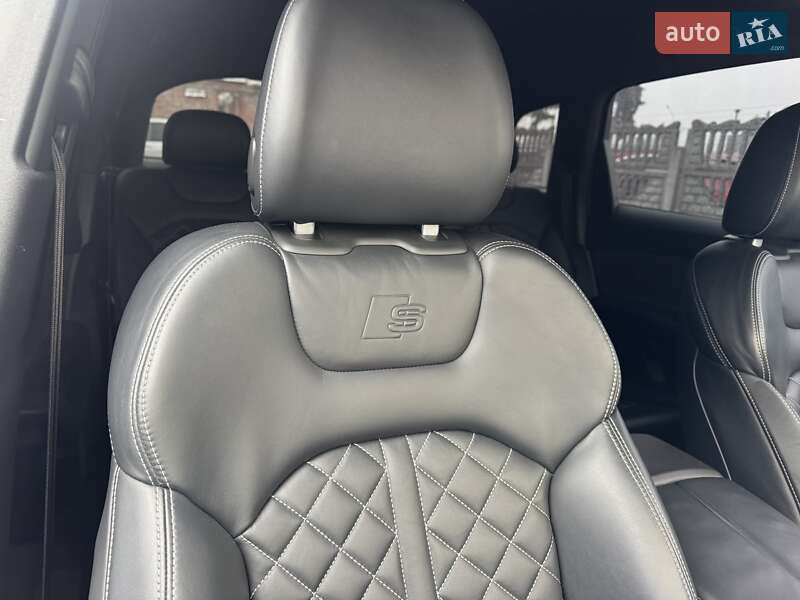 Внедорожник / Кроссовер Audi SQ7 2017 в Тернополе