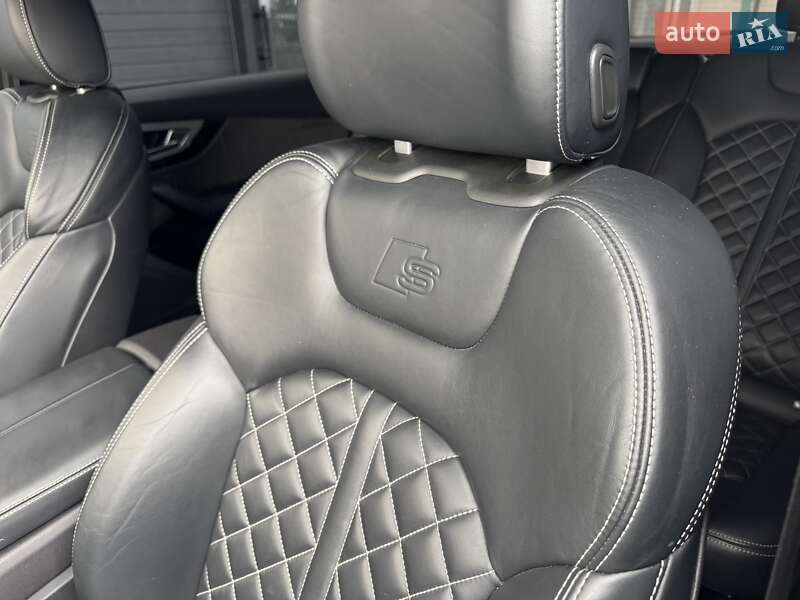 Внедорожник / Кроссовер Audi SQ7 2017 в Тернополе