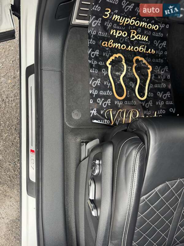 Внедорожник / Кроссовер Audi SQ7 2017 в Тернополе