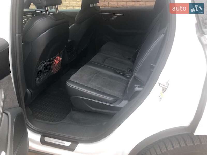 Внедорожник / Кроссовер Audi SQ7 2021 в Киеве
