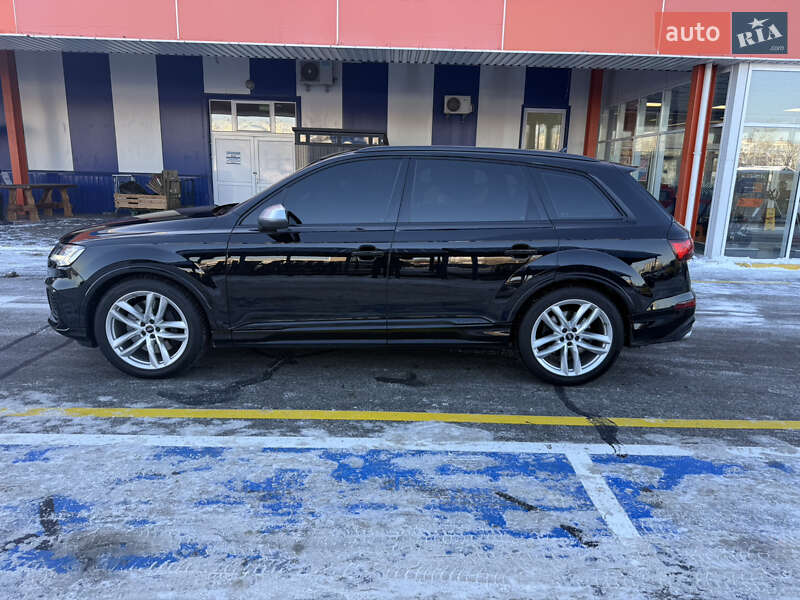 Позашляховик / Кросовер Audi SQ7 2019 в Києві