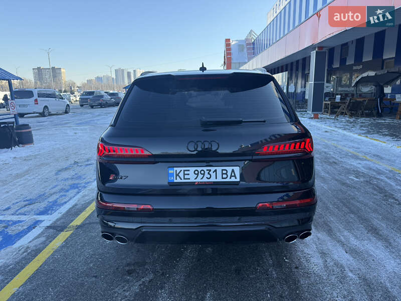 Позашляховик / Кросовер Audi SQ7 2019 в Києві