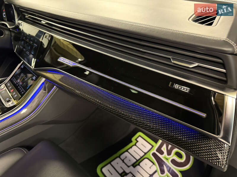 Внедорожник / Кроссовер Audi SQ7 2020 в Киеве