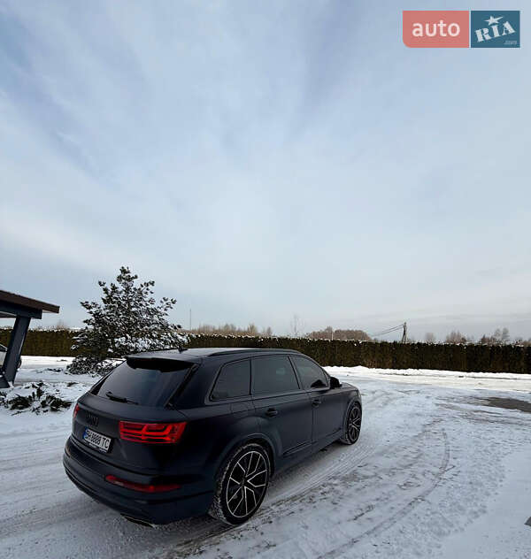 Внедорожник / Кроссовер Audi SQ7 2017 в Киеве фото 10 Внедорожник / Кроссовер Audi SQ7 2017 в Киеве