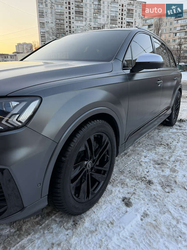 Позашляховик / Кросовер Audi SQ7 2021 в Києві