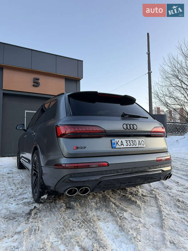Позашляховик / Кросовер Audi SQ7 2021 в Києві
