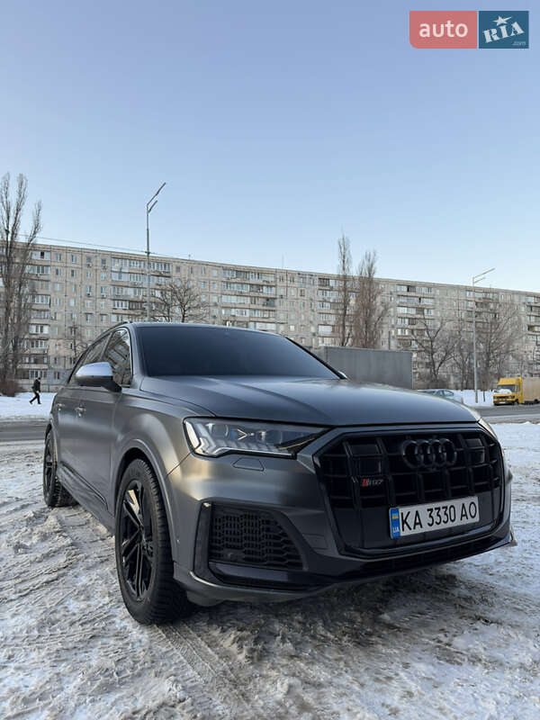 Позашляховик / Кросовер Audi SQ7 2021 в Києві