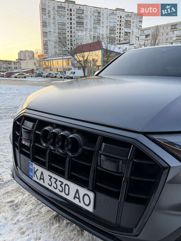 Позашляховик / Кросовер Audi SQ7 2021 в Києві