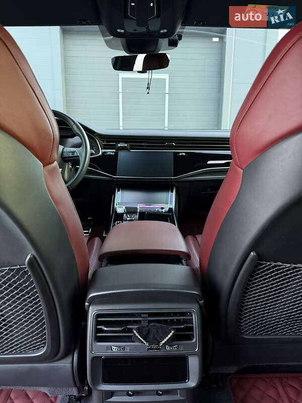 Позашляховик / Кросовер Audi SQ7 2021 в Києві