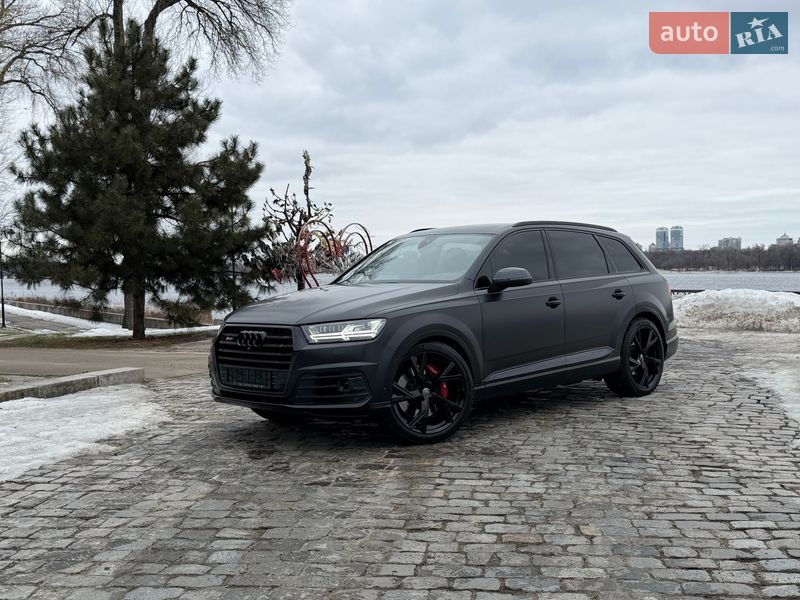 Позашляховик / Кросовер Audi SQ7 2018 в Києві
