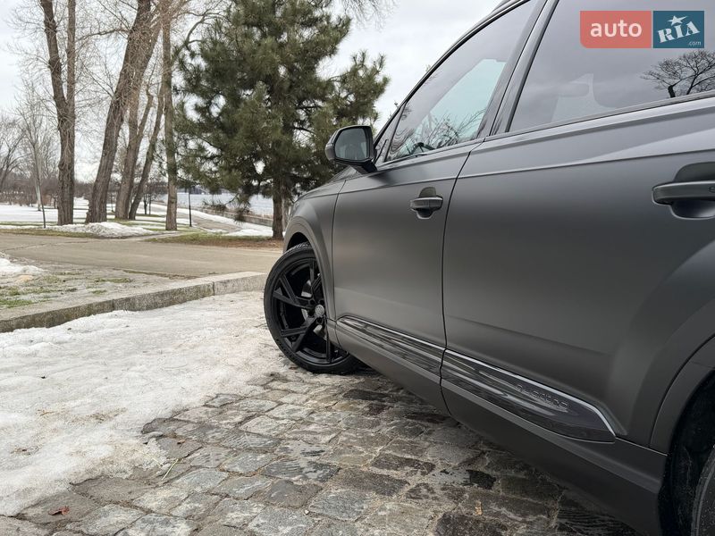 Позашляховик / Кросовер Audi SQ7 2018 в Києві