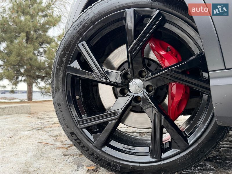 Позашляховик / Кросовер Audi SQ7 2018 в Києві