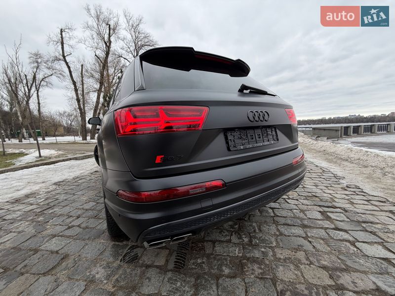 Позашляховик / Кросовер Audi SQ7 2018 в Києві