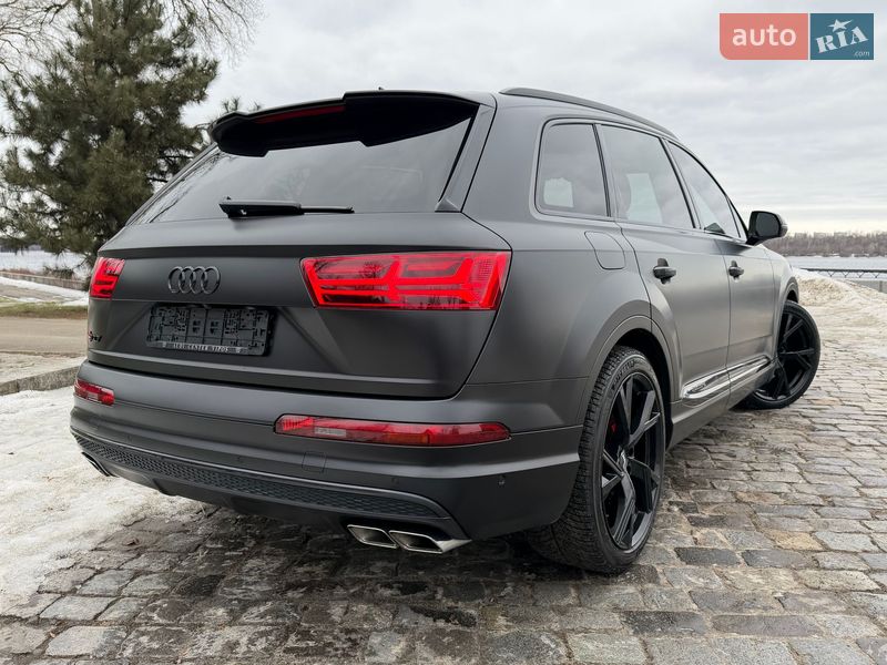 Позашляховик / Кросовер Audi SQ7 2018 в Києві