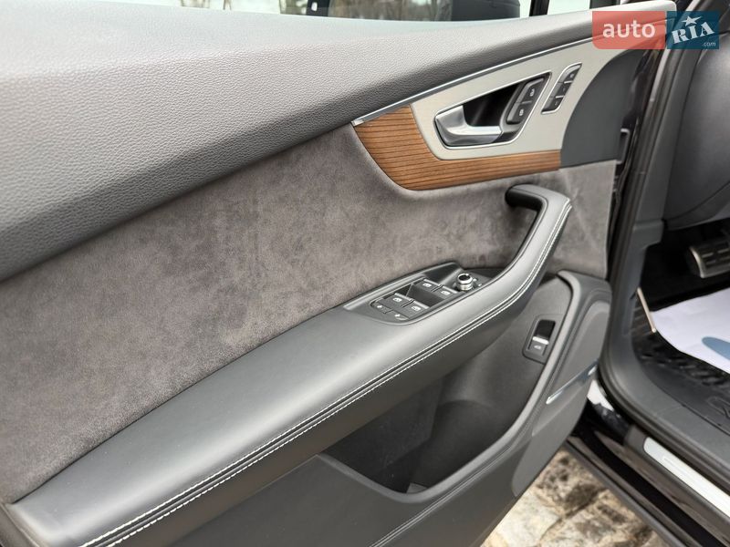 Позашляховик / Кросовер Audi SQ7 2018 в Києві