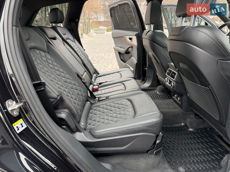 Позашляховик / Кросовер Audi SQ7 2018 в Києві