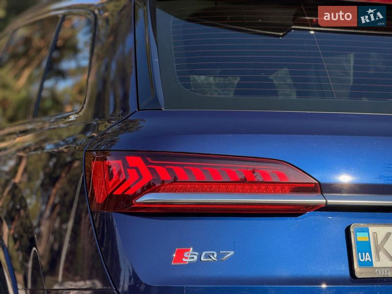Внедорожник / Кроссовер Audi SQ7 2020 в Киеве