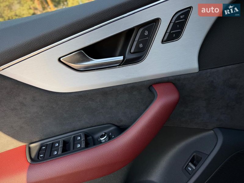 Внедорожник / Кроссовер Audi SQ7 2020 в Киеве