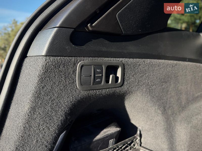 Внедорожник / Кроссовер Audi SQ7 2020 в Киеве