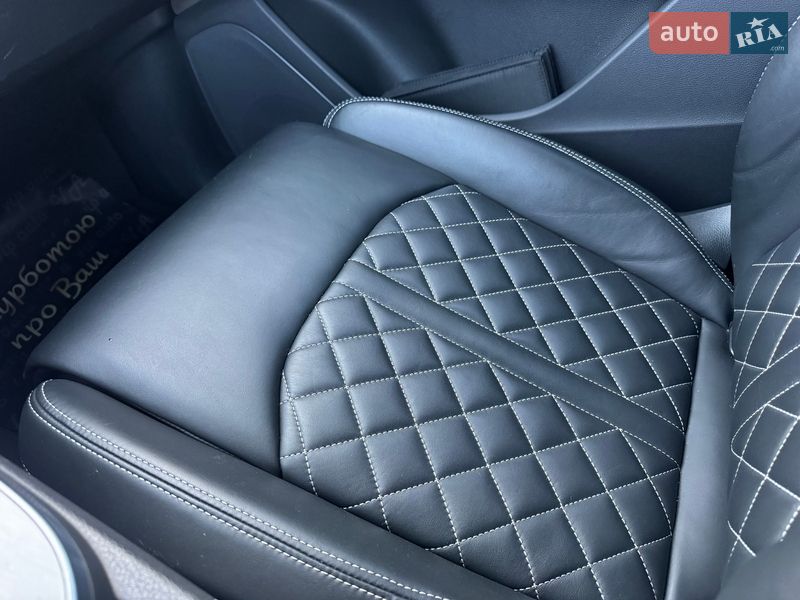 Внедорожник / Кроссовер Audi SQ7 2017 в Тернополе