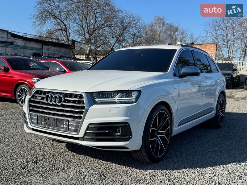 Внедорожник / Кроссовер Audi SQ7 2017 в Тернополе