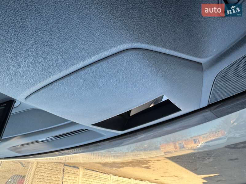 Внедорожник / Кроссовер Audi SQ7 2017 в Тернополе