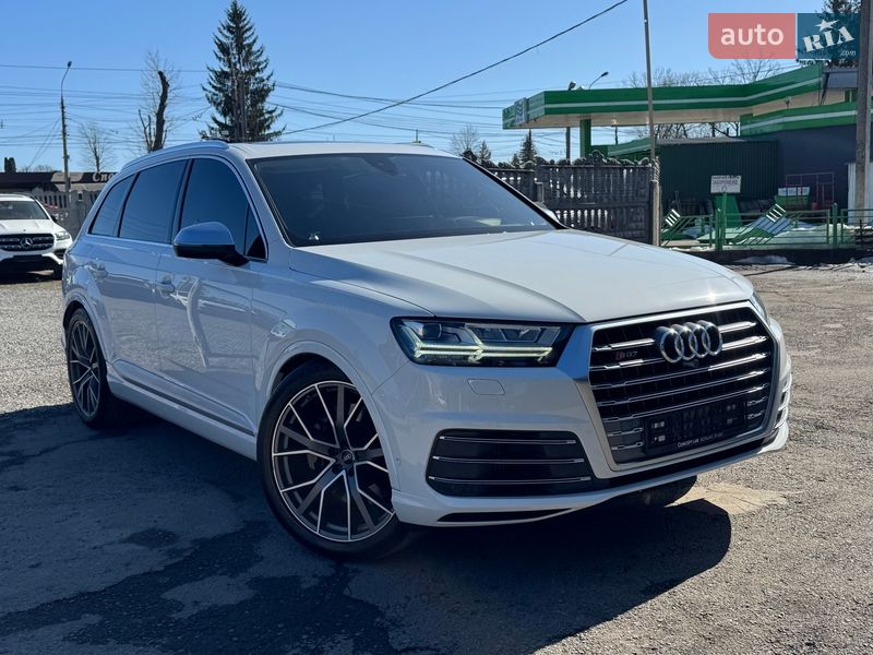 Внедорожник / Кроссовер Audi SQ7 2017 в Тернополе