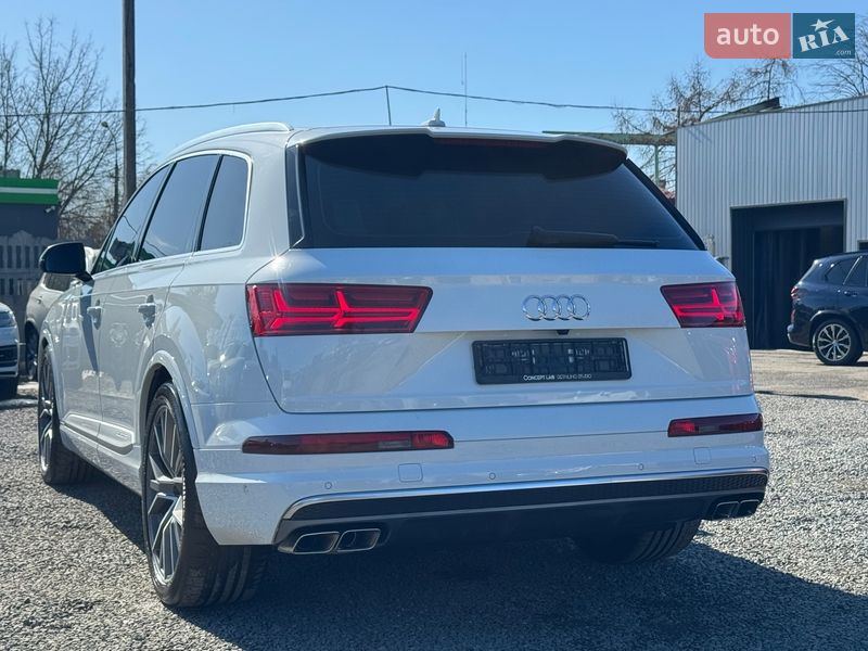 Внедорожник / Кроссовер Audi SQ7 2017 в Тернополе