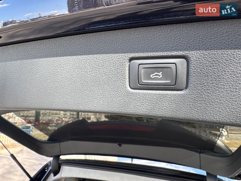 Позашляховик / Кросовер Audi SQ7 2017 в Києві