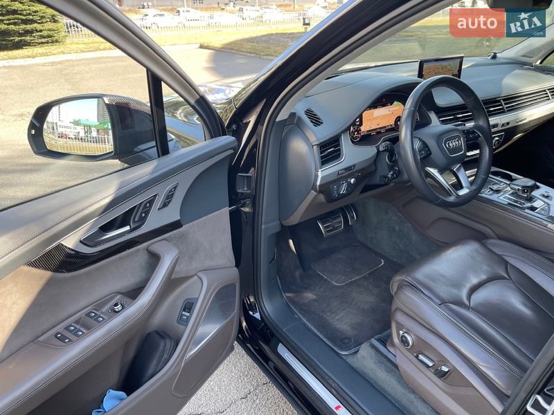 Позашляховик / Кросовер Audi SQ7 2017 в Києві