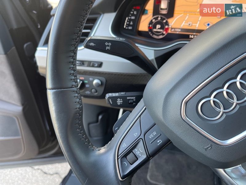 Позашляховик / Кросовер Audi SQ7 2017 в Києві