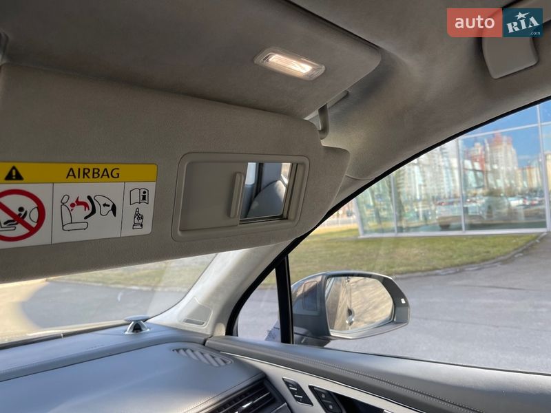 Позашляховик / Кросовер Audi SQ7 2017 в Києві